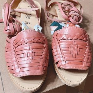 pink huarache